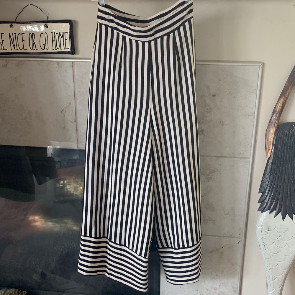 NWT Lovers + Friends Fully Lined Black/Cream Stripe Pants Side Zip Size XXS